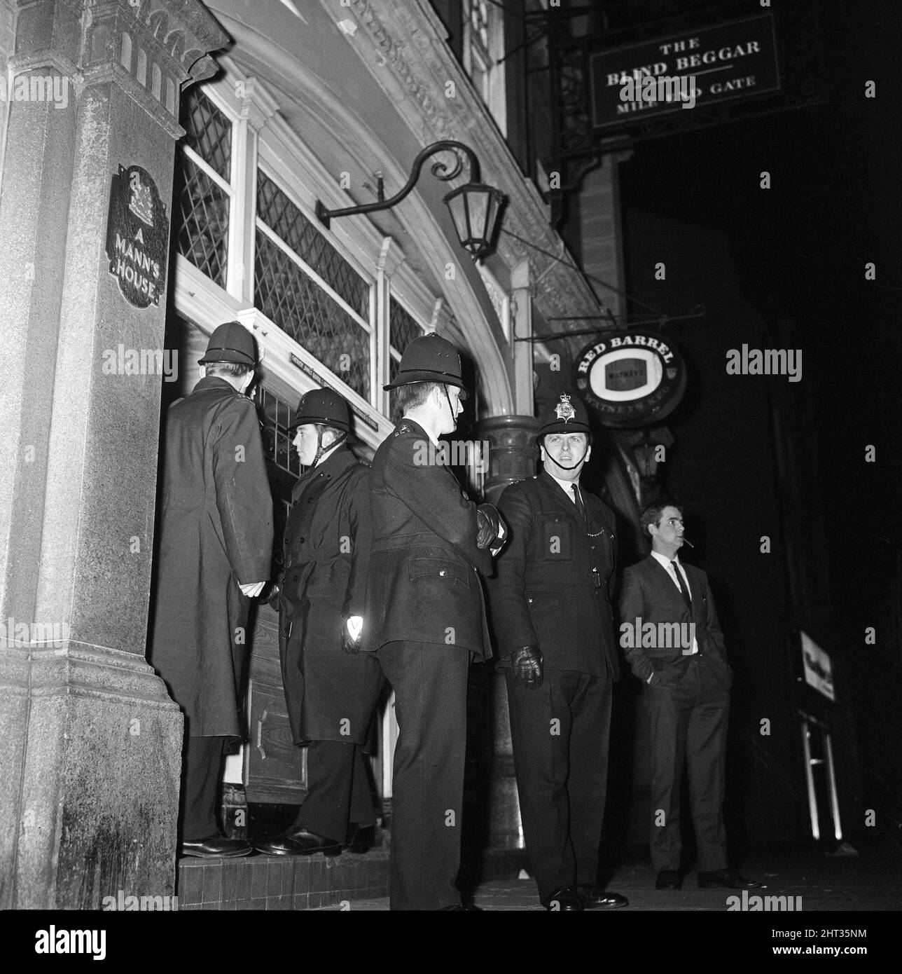 george-cornell-kray-hi-res-stock-photography-and-images-alamy