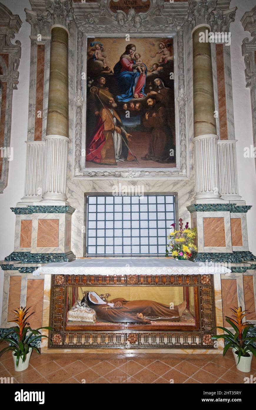 Capuchin monastery of Santa Veronica Giuliani (1660-1727), in the main altar the reliquary of the saint's remains, Città di Castello, Umbria, Italy Stock Photo