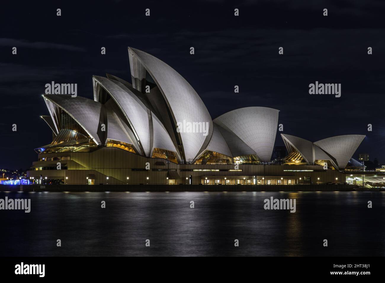 Night view of the illuminated Sydney Opera House in Australia Stock ...