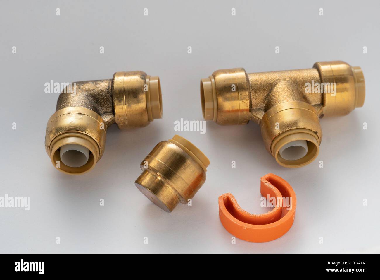 Brass plumbing hi-res stock photography and images - Alamy