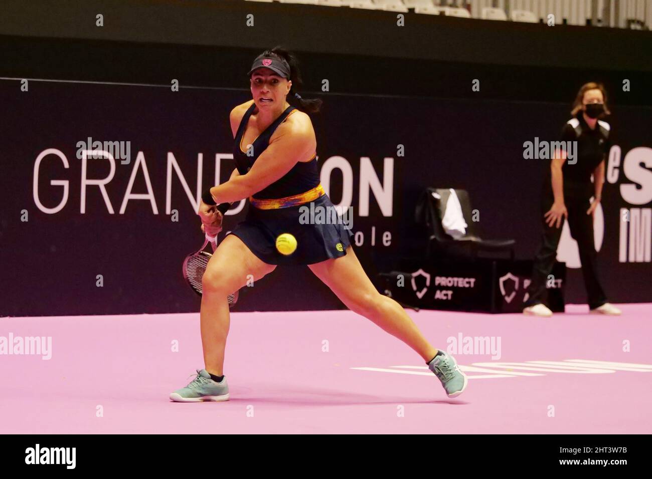 Ekaterine Gorgodze (GEO) in action against Samantha Murray (GBR) during the Open 6eme Sens, Metropole de Lyon 2022, WTA 250 tennis tournament on February 26, 2022 at Palais des Sports de Gerland in Lyon, France - Photo: Patrick Cannaux/DPPI/LiveMedia Stock Photo