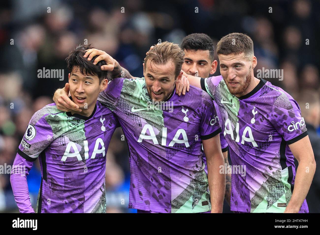 Kane FC has 0 trophies' - Heung-Min Son 'likes' Instagram photo calling out  Tottenham star after he misses training