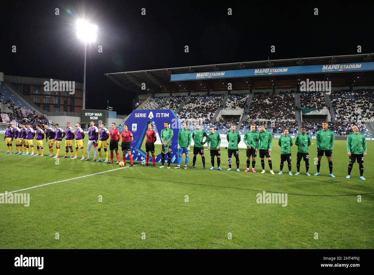 Team line ups hi-res stock photography and images - Alamy