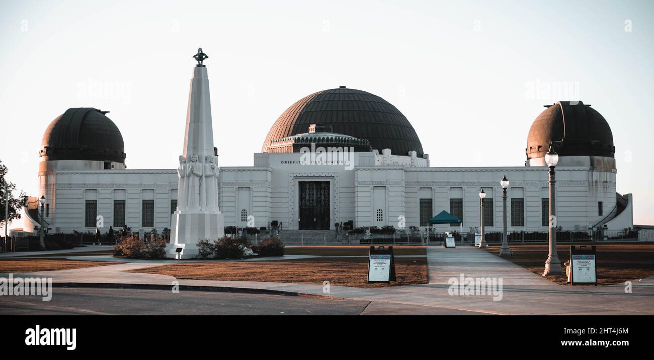 Observatory View Beautiful view of the Griffith Observatory in Hollywood, Los Angeles ...