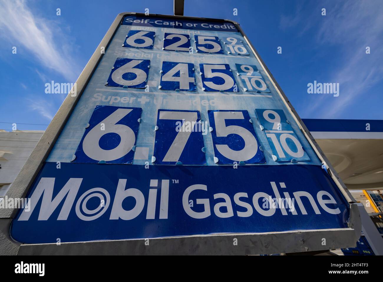 Gasoline prices continue to rise in Los Angeles. 2/26/2022 Los Angeles, CA., USA (Photo by Ted