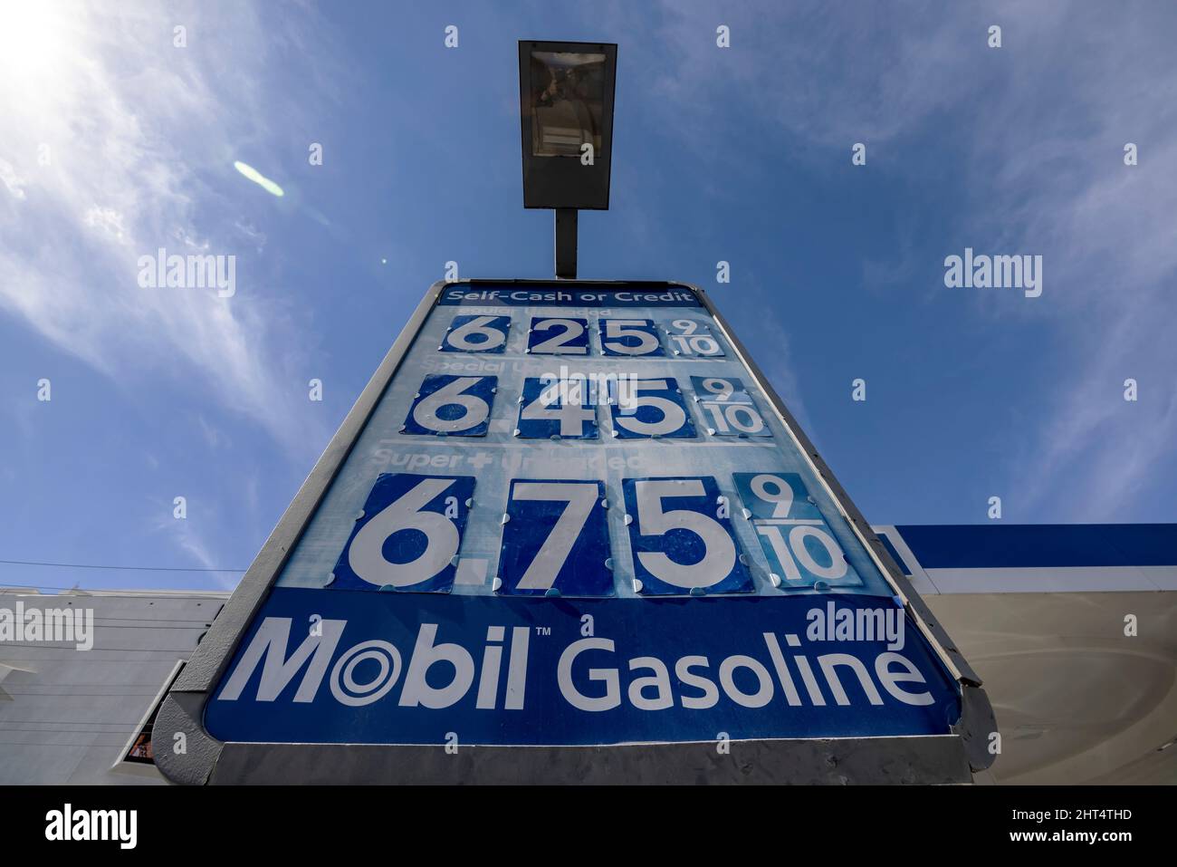 Gasoline prices continue to rise in Los Angeles. 2/26/2022 Los Angeles, CA., USA (Photo by Ted