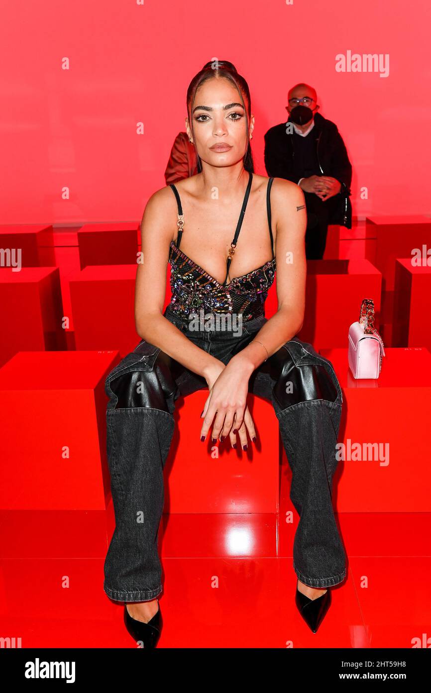 Elodie Di Patrizi Milan Fashion Week - Women F/W 22-23 Versace Fashion Show  - Celebrities Milan, Italy 25th February 2022 (Photo by SGP/Sipa USA)Italia  id 127125 002 Not Exclusive Stock Photo - Alamy