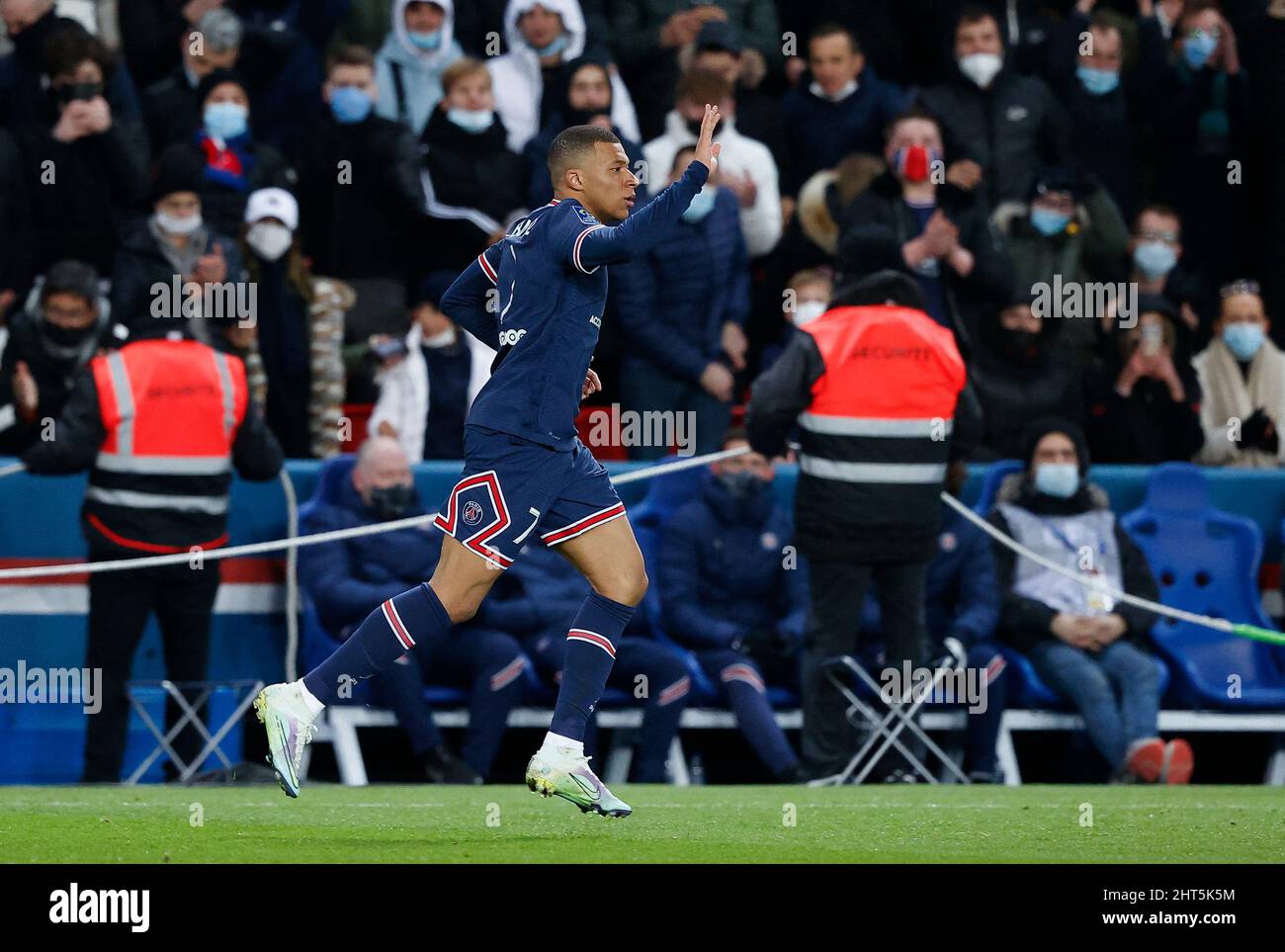 Kylian MBAPPE of PSG celebrate after scoring during the Ligue 1 Paris ...