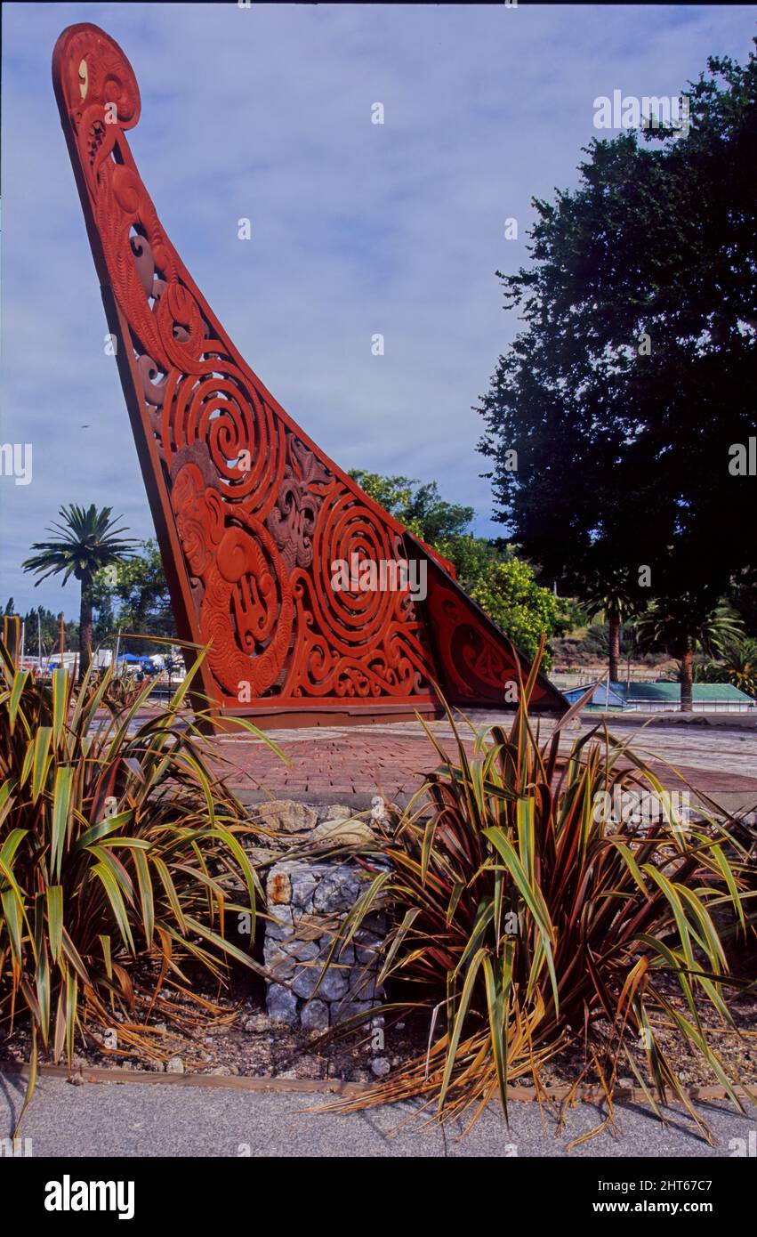 Wooden sculpture of a Maori canoe prow, Gisborne, New Zealand Stock