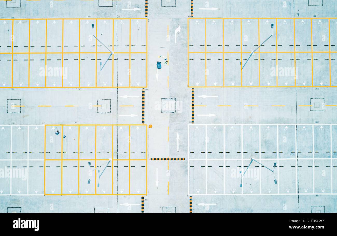 Car parking lot hi-res stock photography and images - Alamy
