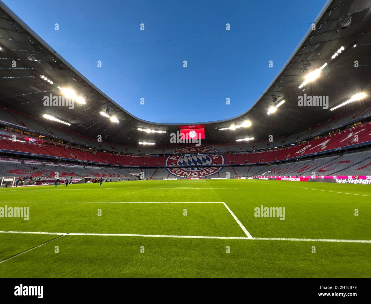 Allianz arena fussballspieler hi-res stock photography and images - Alamy