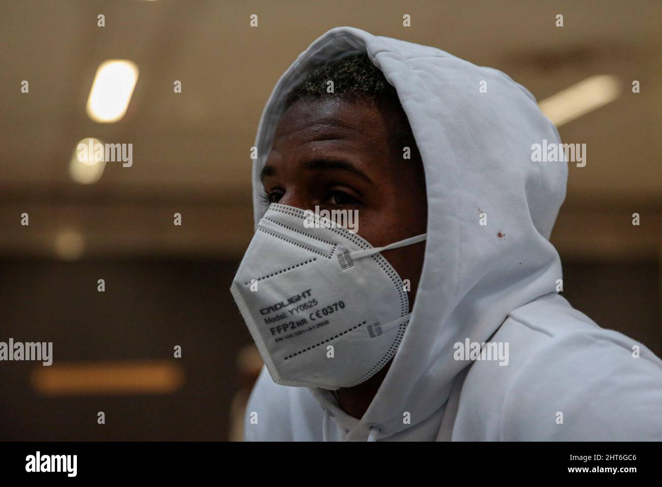 Sao Paulo, Brazil. 27th Feb, 2022. SP - Sao Paulo - 02/27/2022 - SAO PAULO, BRAZILIAN PLAYERS ARRIVE FROM UKRAINE - Ukraine's Dnipro forward Fabricio Rodrigues da Silva, the 22-year-old Bill, ex-Flamengo, during his early morning arrival in Brazil this Sunday (27). He and two other teammates traveled around 1000 km to reach the Romanian border to escape the war. Photo: Suamy Beydoun/AGIF/Sipa USA Credit: Sipa USA/Alamy Live News Stock Photo