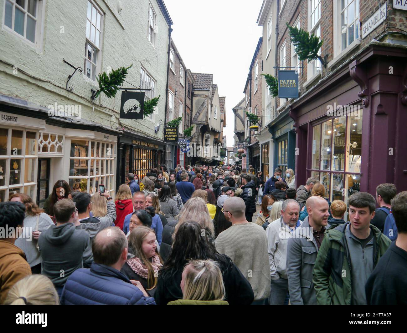 Crowds of people in the shambles, York, England Stock Photo