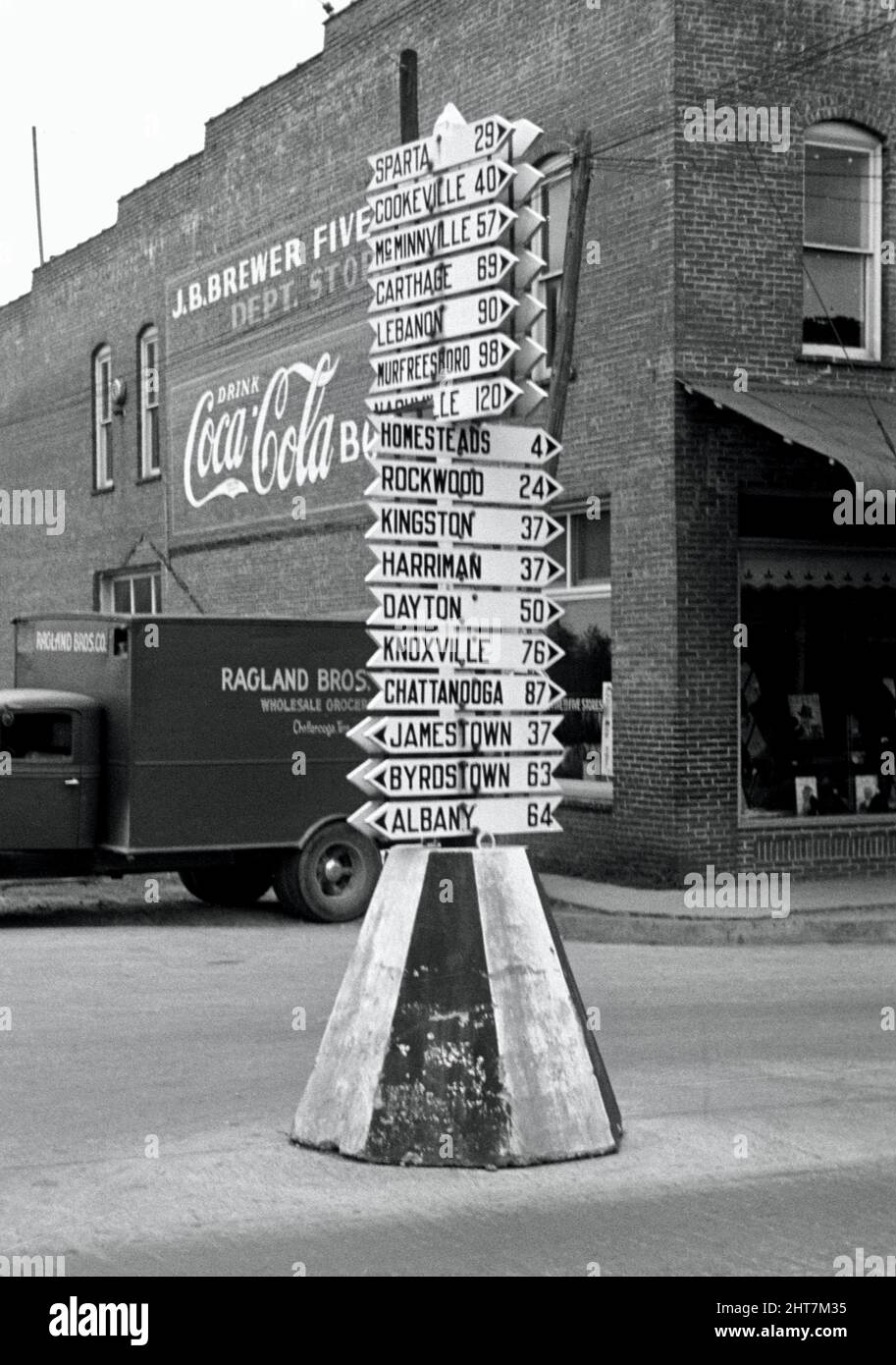 Ben Shahn - Crossville Directional Sign - 1937 Stock Photo