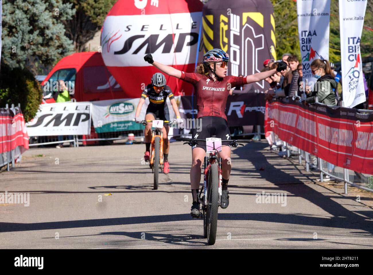 Verona, Italy. 27th Feb, 2022. Open woman race, MTB - Mountain Bike in  Verona, Italy, February 27 2022 Credit: Independent Photo Agency/Alamy Live  News Stock Photo - Alamy