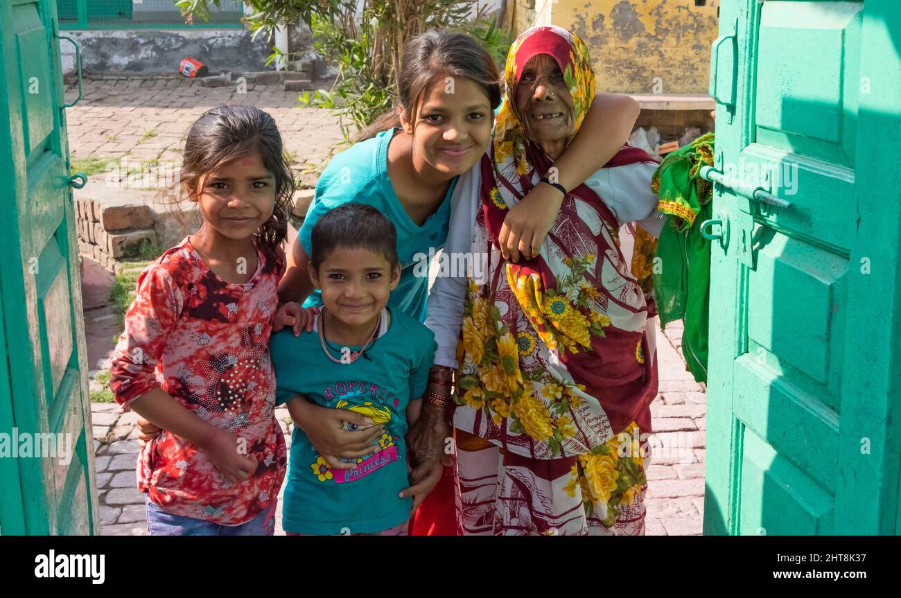 Indian family, Baldeo, Mathura District, Uttar Pradesh, India Stock Photo