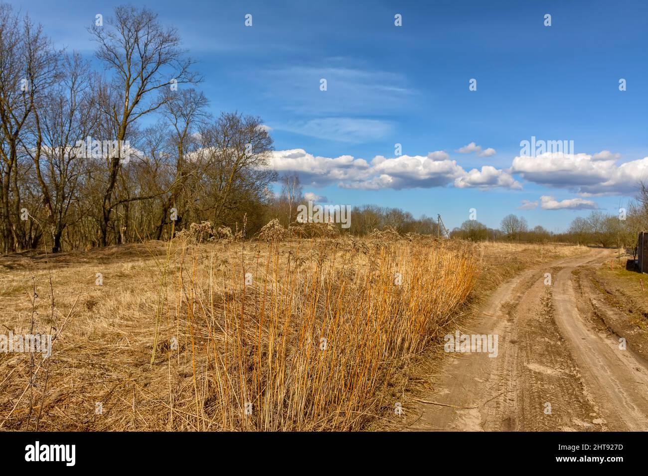 April countryside nature hi-res stock photography and images - Alamy