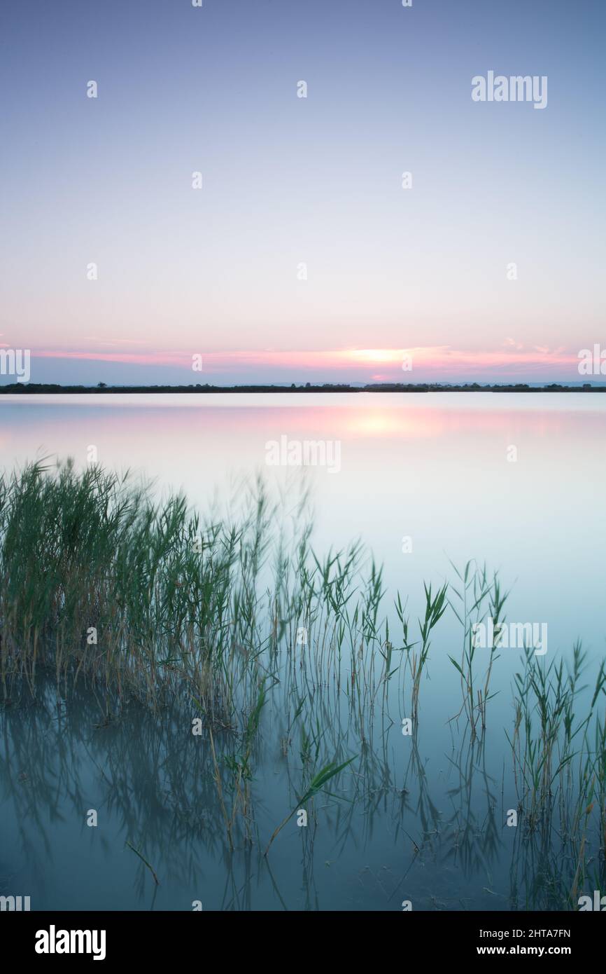 Vertical shot tranquil lake hi-res stock photography and images - Alamy