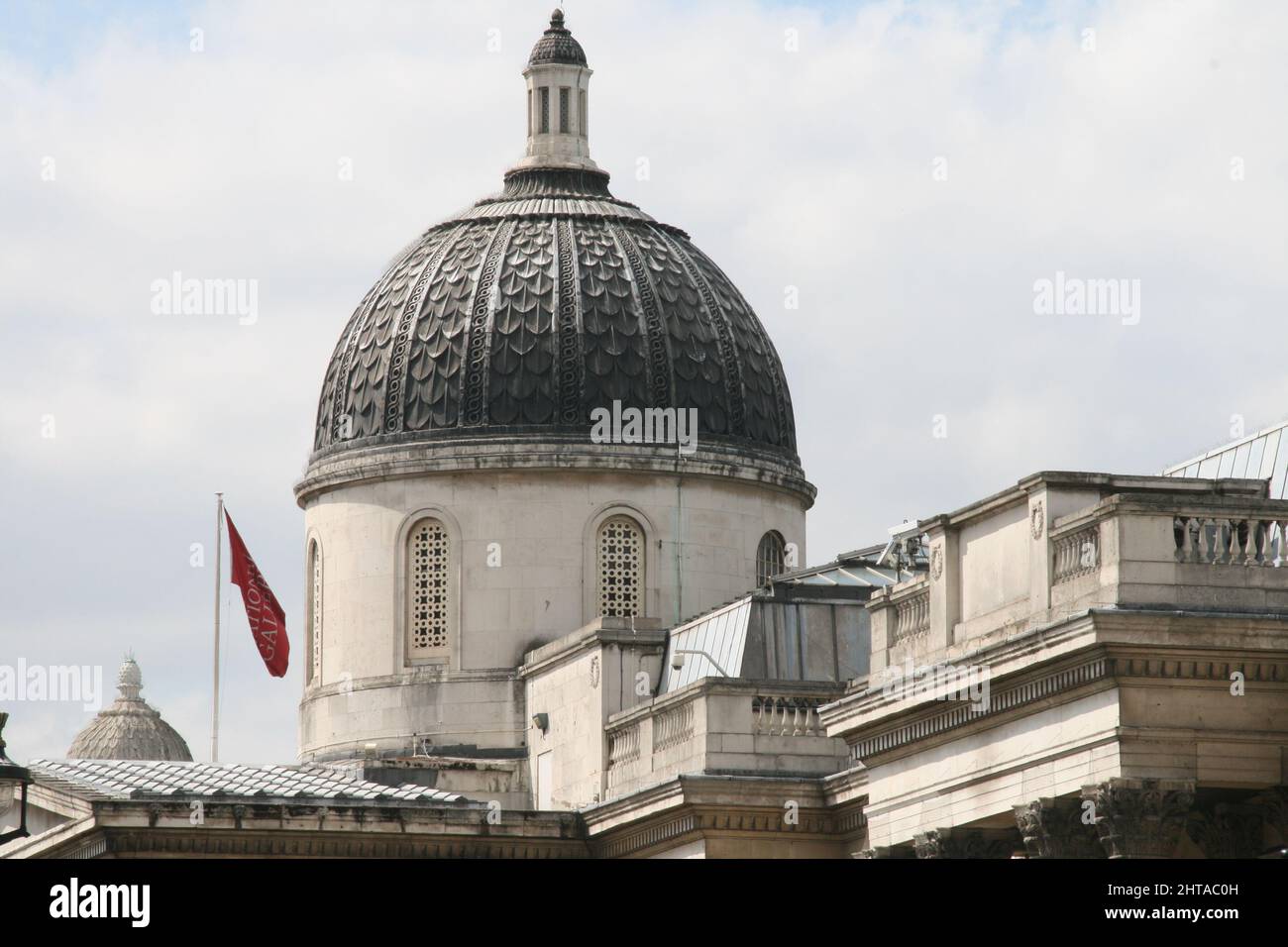 National gallery frame london hi-res stock photography and images - Alamy