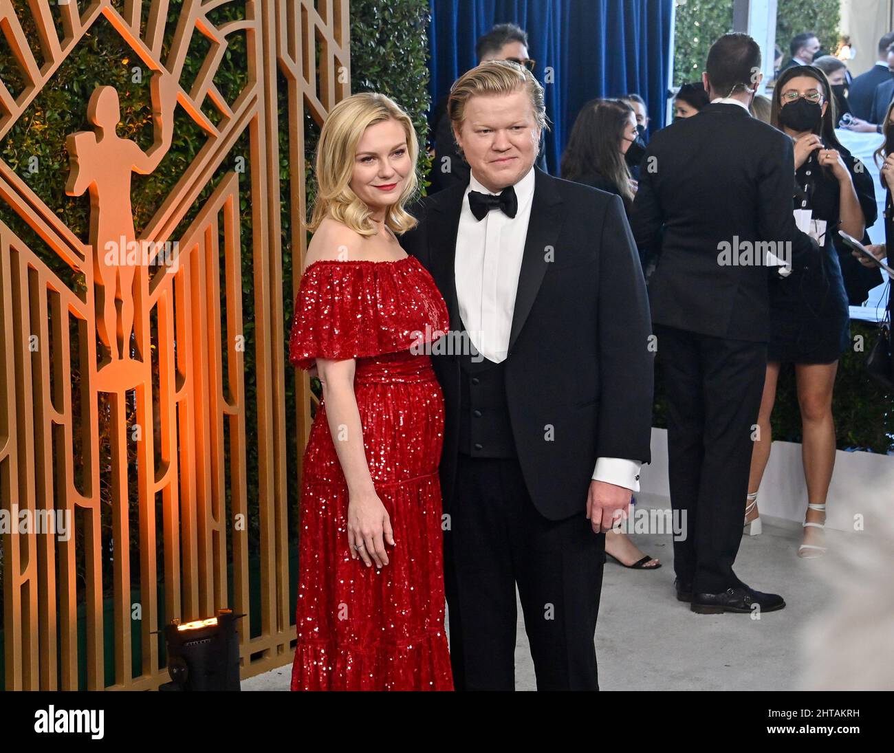 Santa Monica, United States. 27th Feb, 2022. Kirsten Dunst (L) and