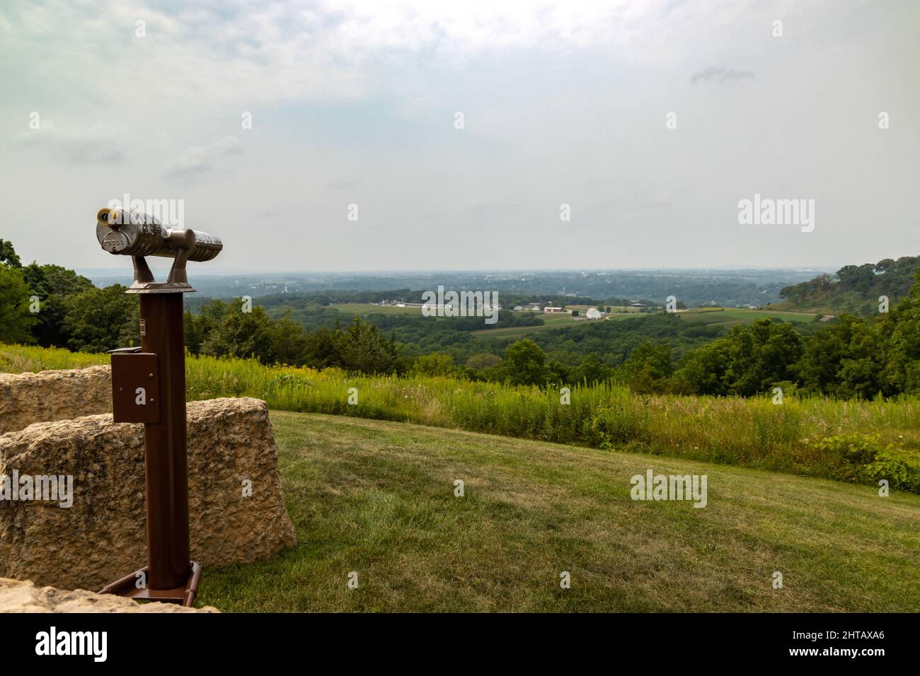 Closeup shot of an old viewing scope at Horseshoe Mound Preserve in