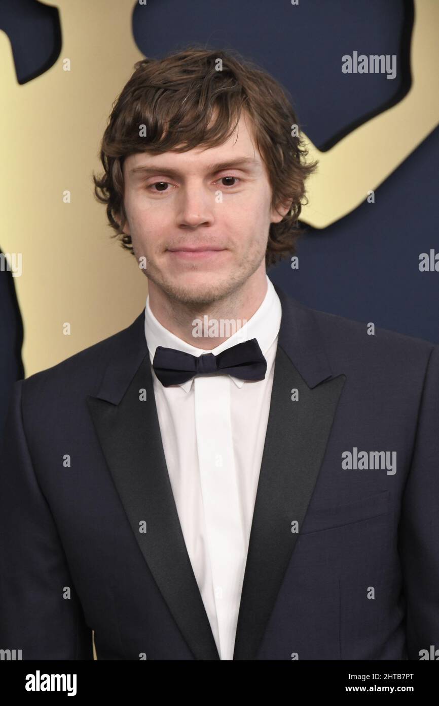 Los Angeles, USA. 27th Feb, 2022. Evan Peters arrives at the 28th