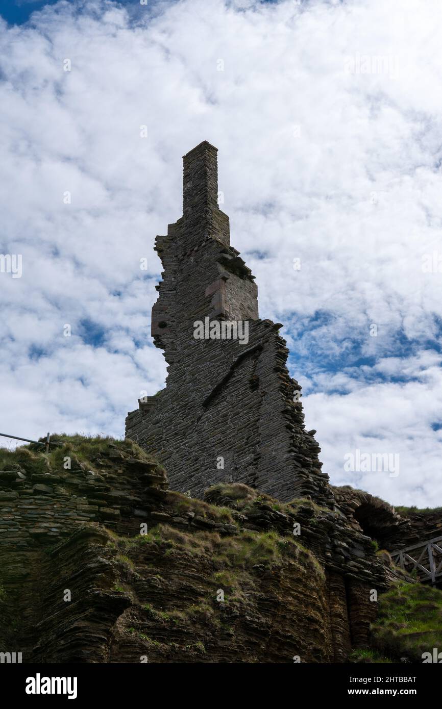 Low angle portrait of the ruins of the Castle Sinclair Girnigoe in Caithness, Scotland Stock Photo