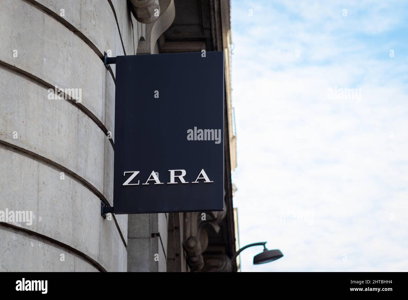 lyon- france. 18-02-2022. The entrance sign to the Zara store in Lyon,  France Stock Photo - Alamy