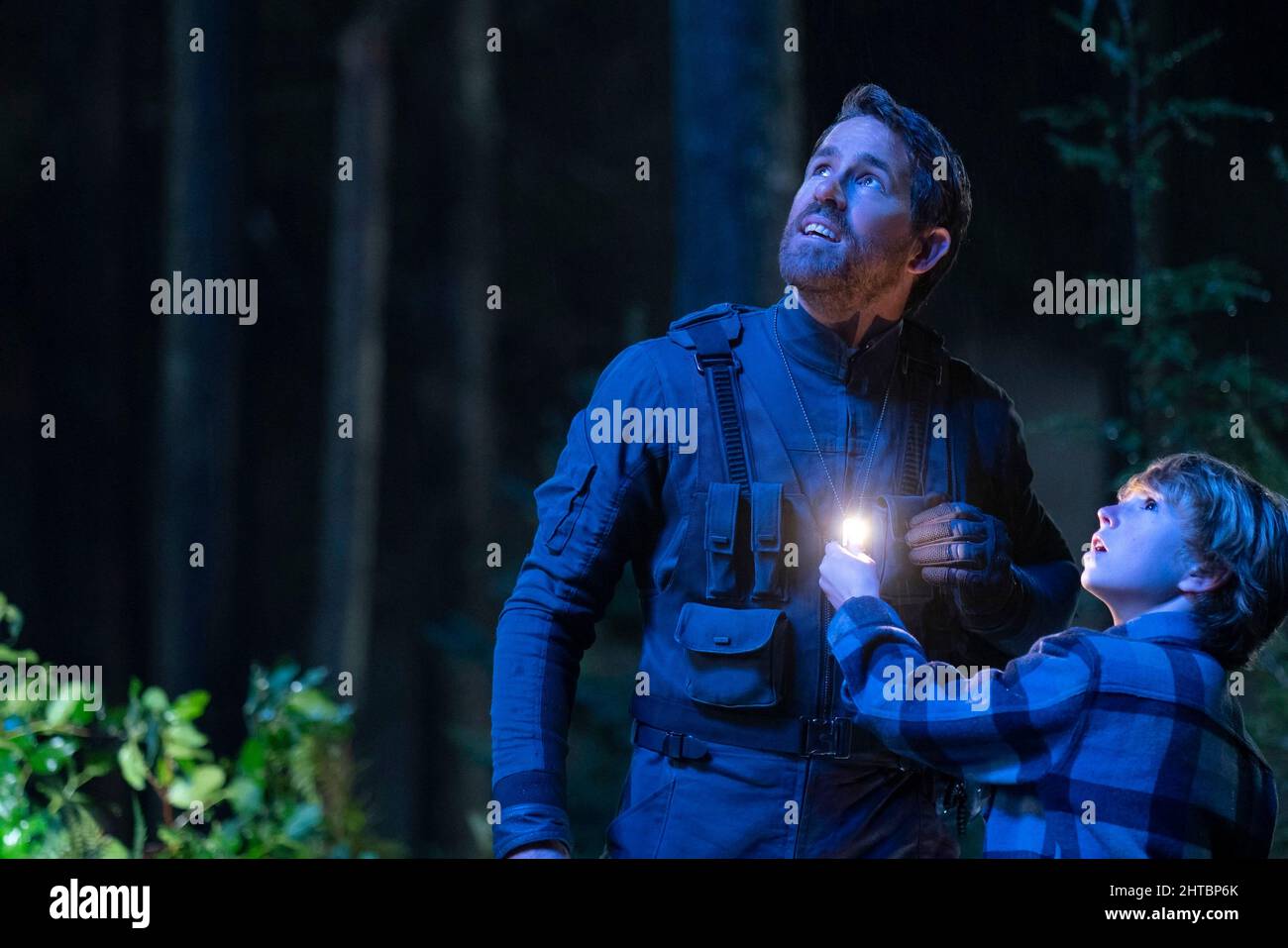 RYAN REYNOLDS and WALKER SCOBELL in THE ADAM PROJECT (2022),