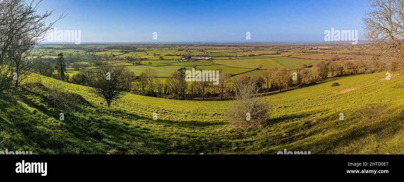 Views of the landscape from the Cotswold Way between Old Sodbury and