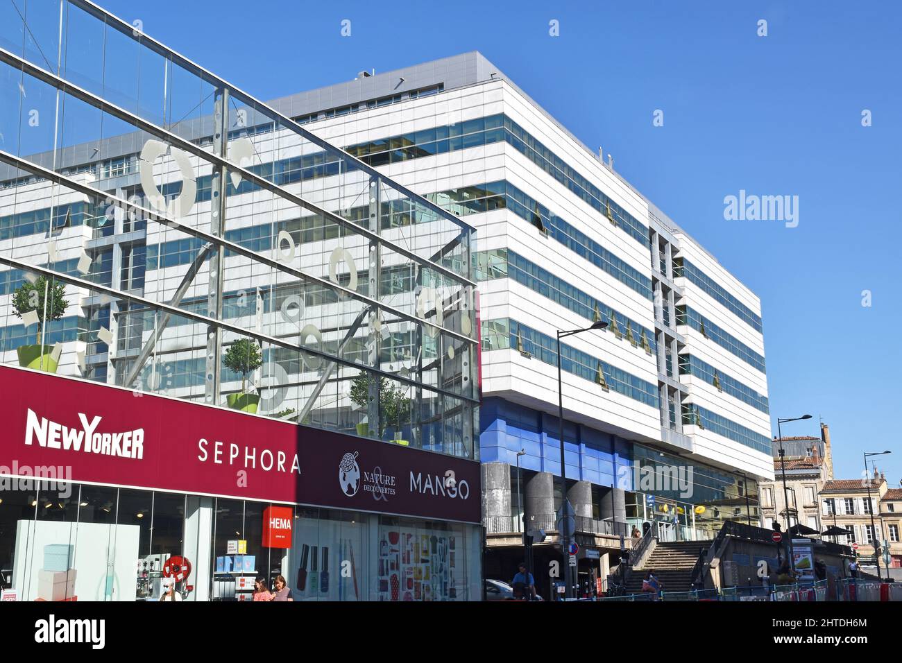 The Mériadeck centre, Centre commercial Mériadeck, the usual bland box, 43000 sq ms of shops services & retaurants & Auchan hypermarket opened 1980 Stock Photo