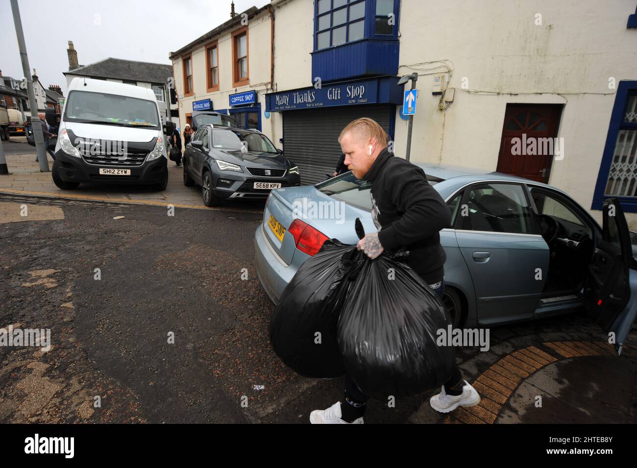 Mauchline, Ayrshire, Scotland, UK. 28th Feb, 2022. Drop off for