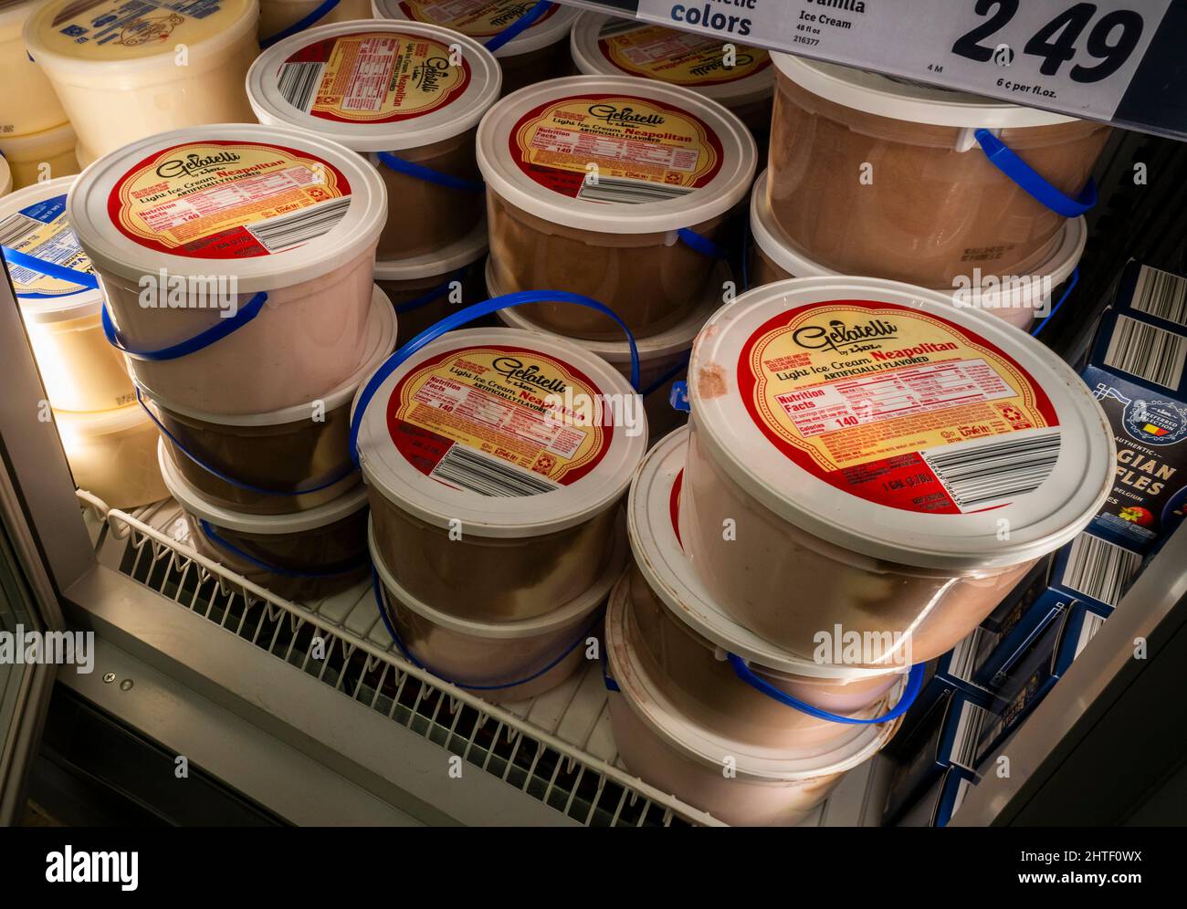 Ice cream maker, salt, ice hi-res stock photography and images - Alamy