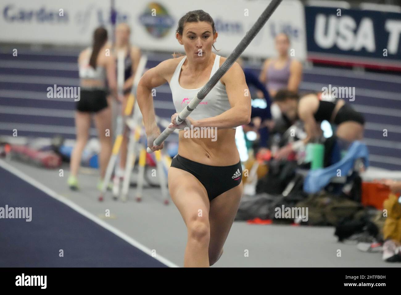 Kortney Ross aka Kortney Oakes places ninth in the women's pole vault