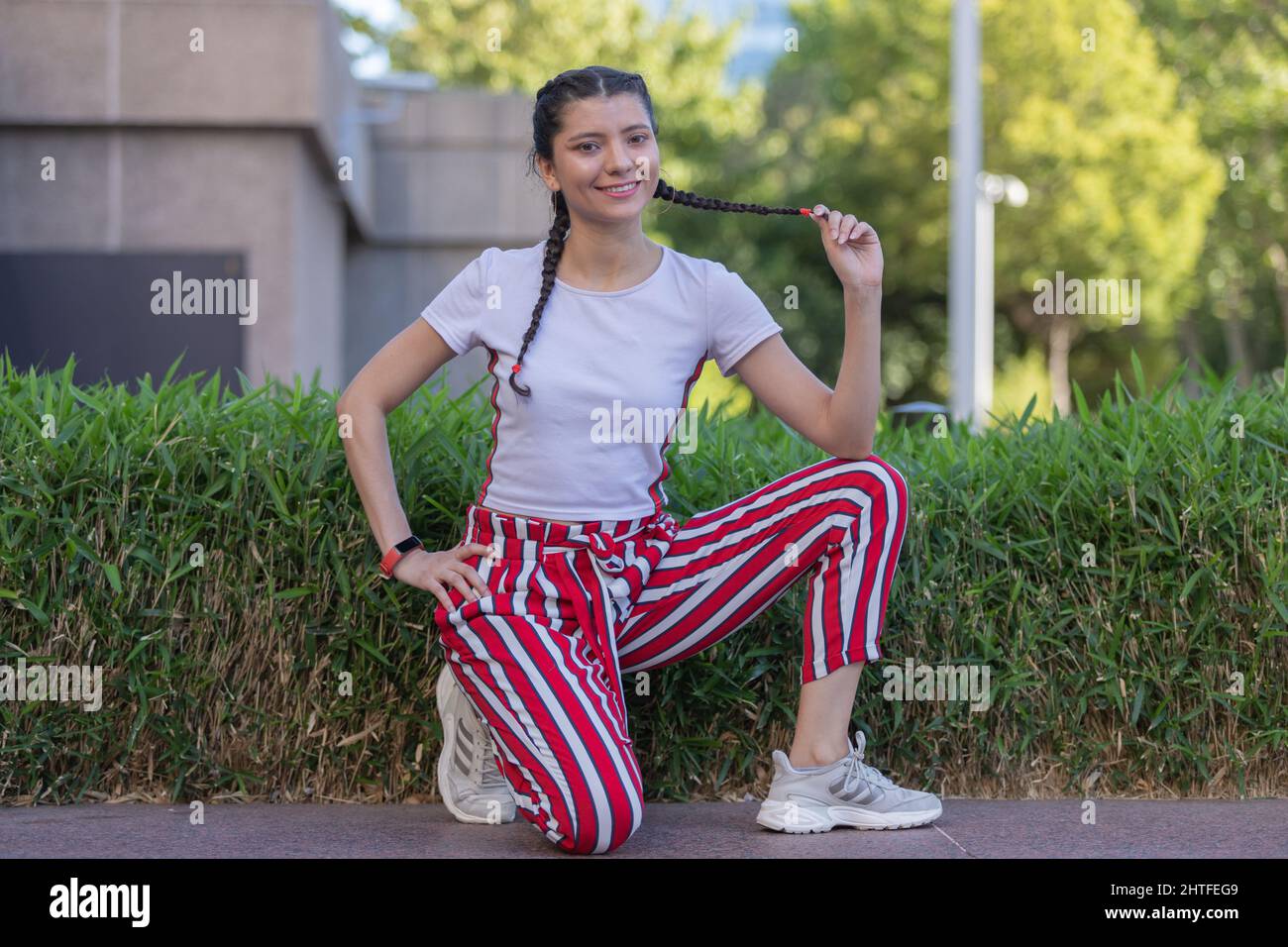 young girl performing urban dance Stock Photo - Alamy