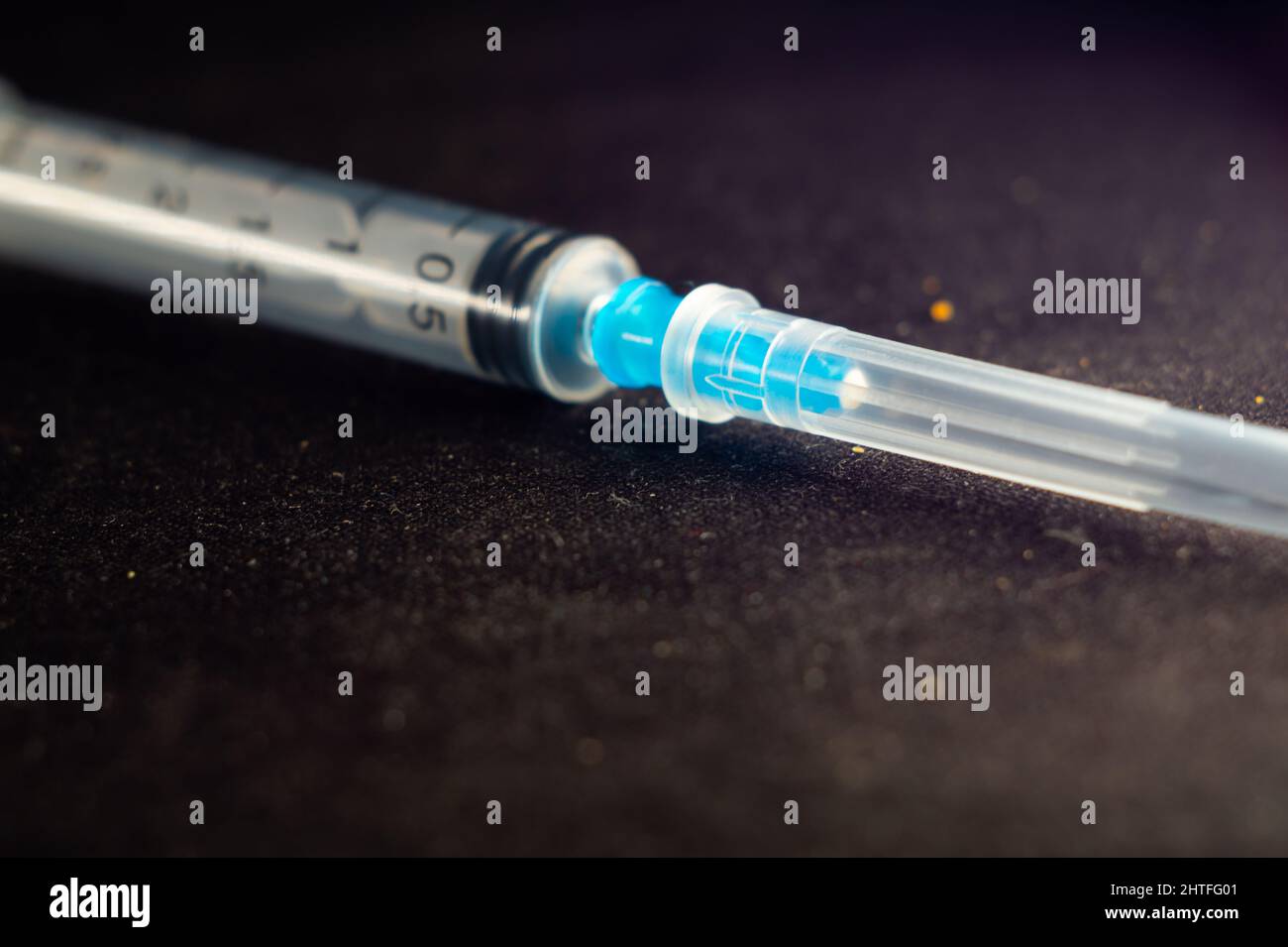 Scroll Syringe Medical syringe drug close hi-res stock photography and images - Alamy