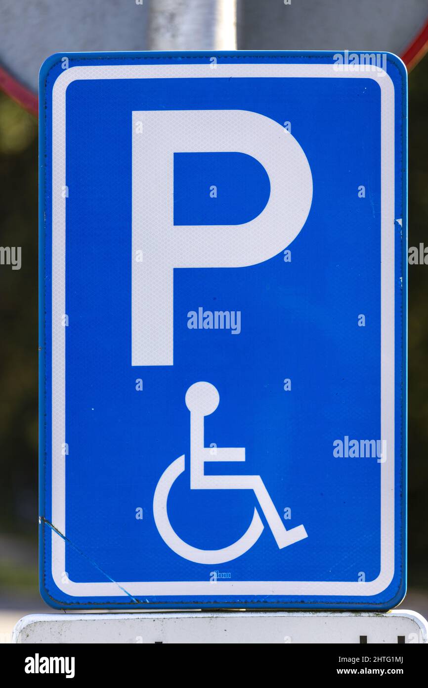 Dutch traffic sign pointing to parking Stock Photo