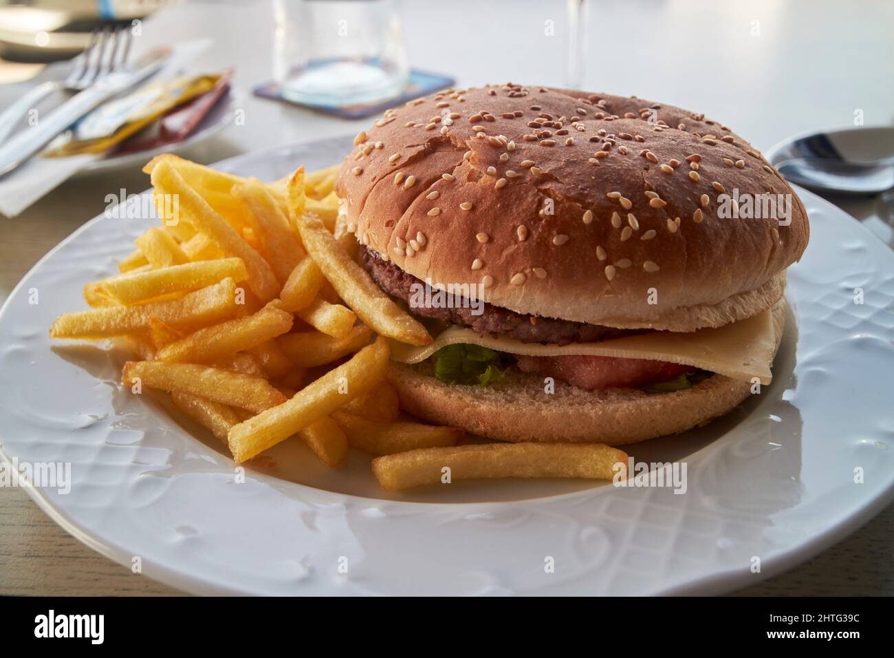 Burger and fries packaging hi-res stock photography and images - Alamy