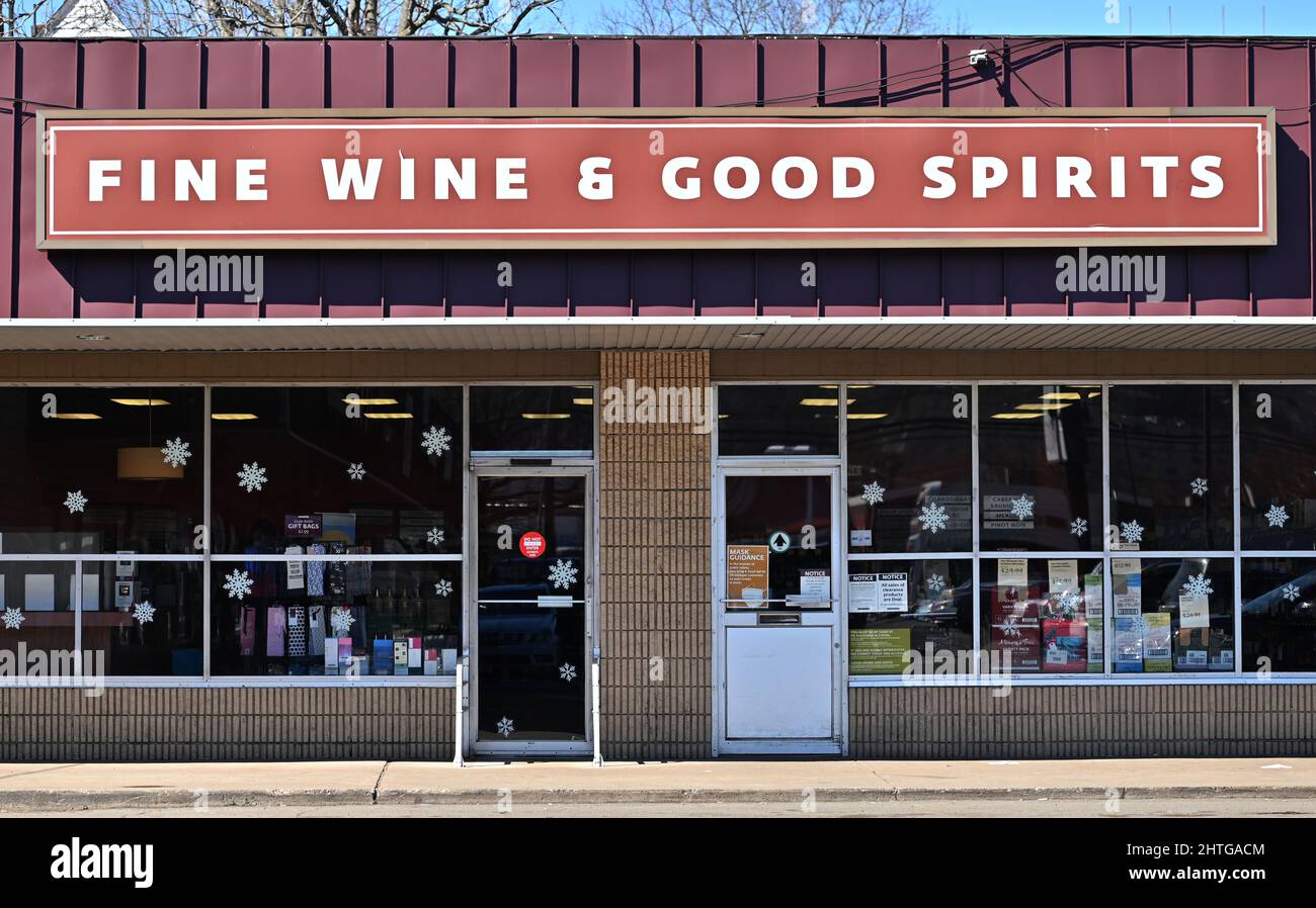 Fine liquor stores hires stock photography and images Alamy