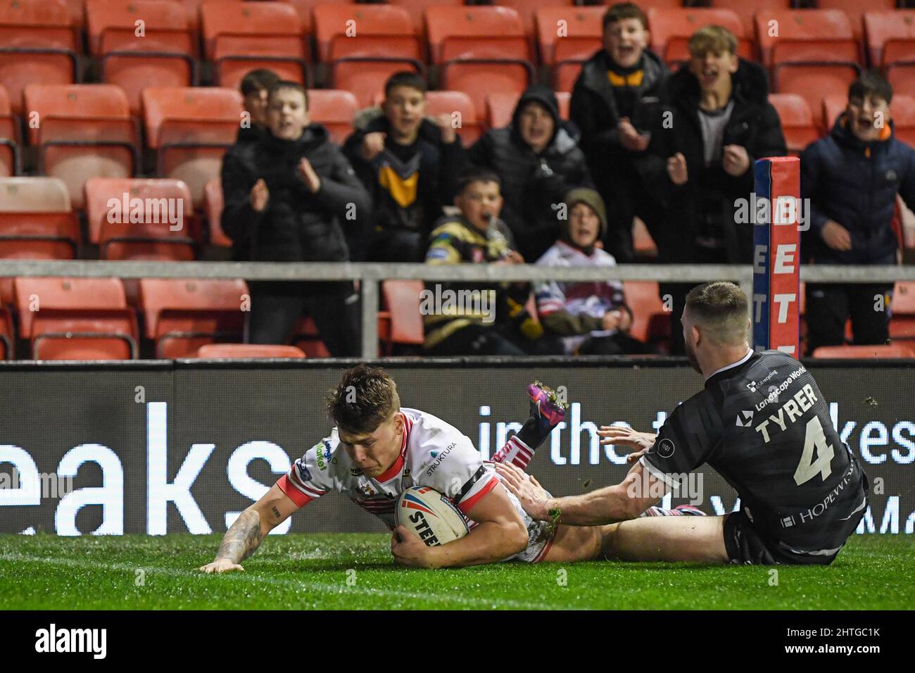 Keanan Brand #3 of Leigh Centurions goes over for a try to make it 20-4 Stock Photo