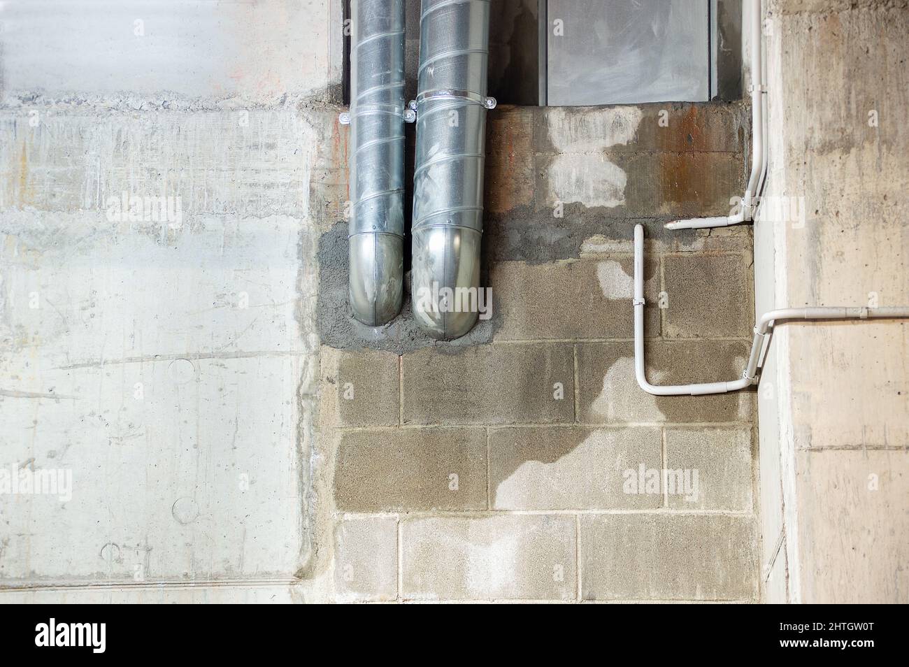 Water leak in a wall due to damaged pipes Stock Photo Alamy