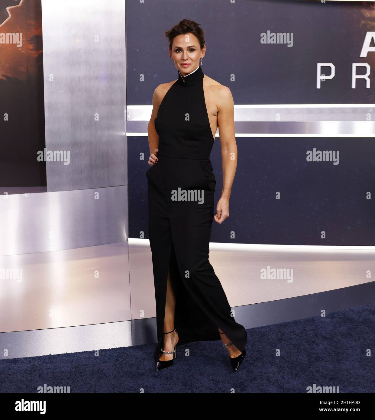 New York, United States. 28th Feb, 2022. Jennifer Garner arrives on the