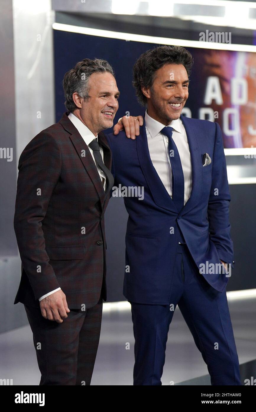 The adam project mark ruffalo hi-res stock photography and images - Alamy