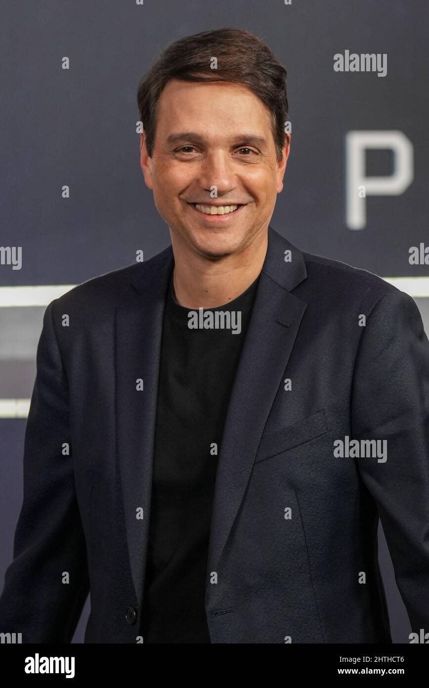 Ralph macchio personality hi-res stock photography and images - Alamy