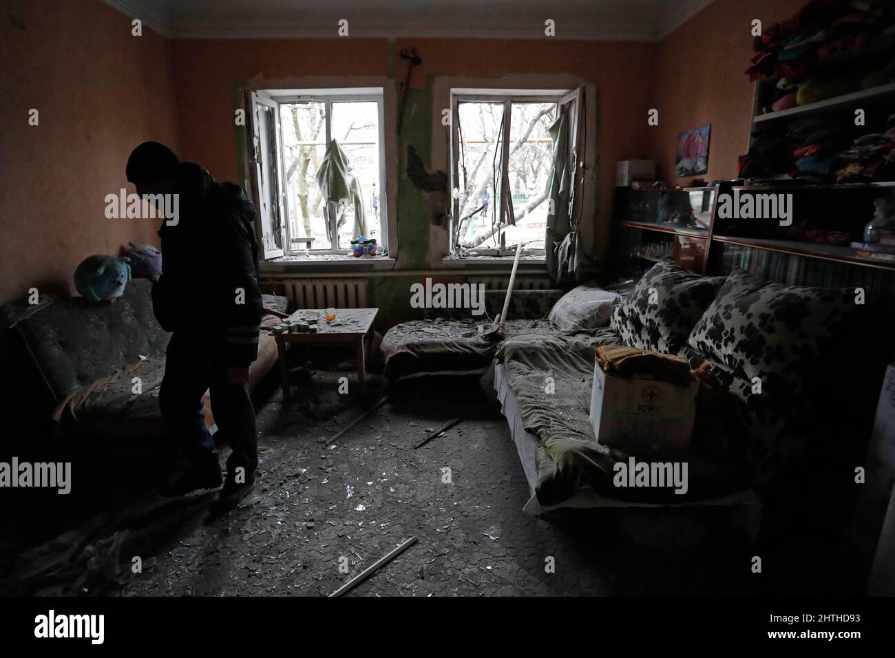 Donetsk. 28th Feb, 2022. Photo taken on Feb. 28, 2022 shows a damaged house in Donetsk. Credit: Victor/Xinhua/Alamy Live News Stock Photo
