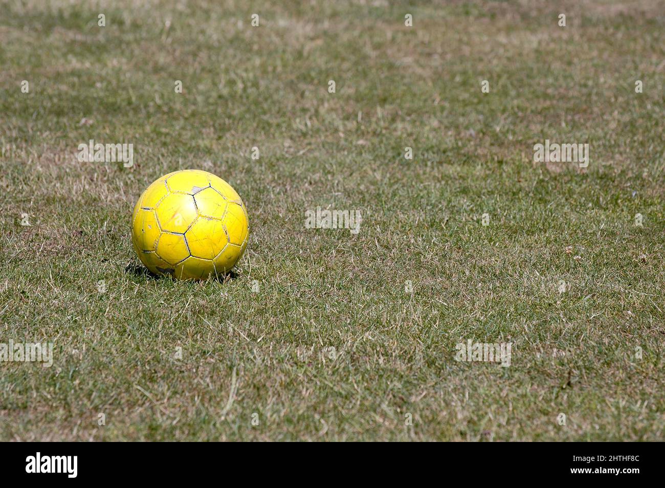 Yellow football hi-res stock photography and images - Alamy