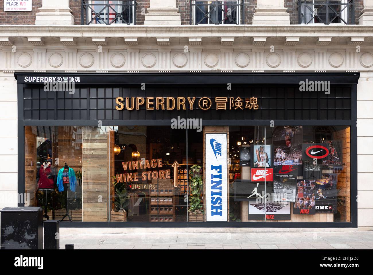 musikalsk niveau Betaling Superdry store on Oxford Street, West End London Stock Photo - Alamy