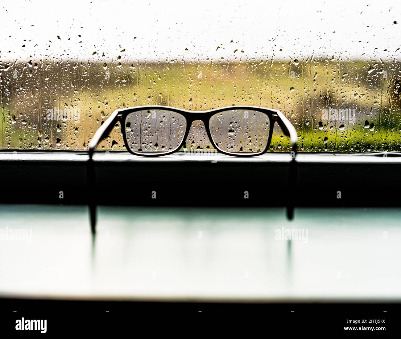 Rain on glasses hi res stock photography and images Alamy