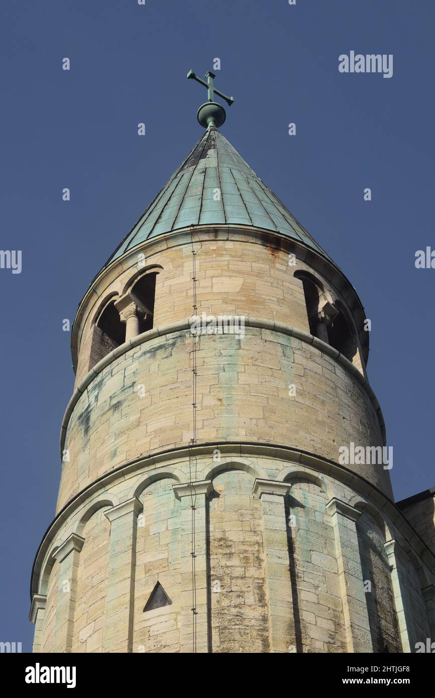 Stiftskirche St. Cyriakus in Gernrode, Harz, Deutschland under blue skies on a cold day. Stock Photo