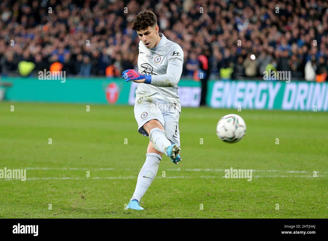 Soccer penalty kicks hi-res stock photography and images - Alamy